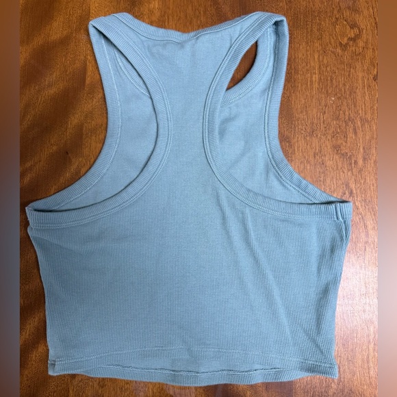 Women’s Alo Yoga Sea foam Green Aspire Tank Size XS - Picture 5 of 6
